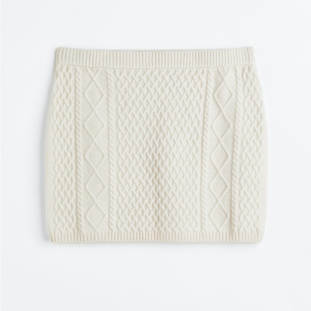 H&M mini cable knit skirt
